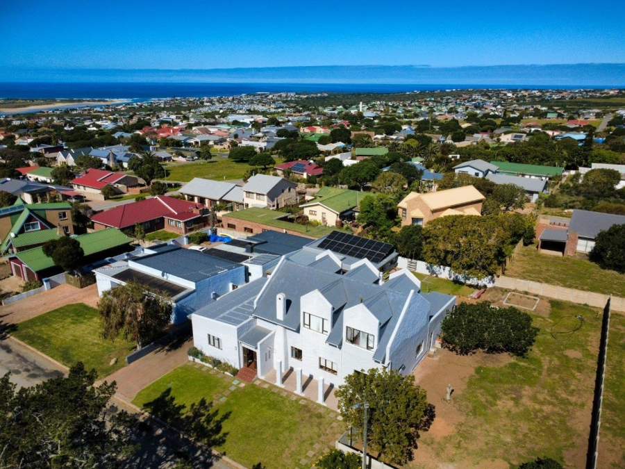 4 Bedroom Property for Sale in Stilbaai Wes Western Cape